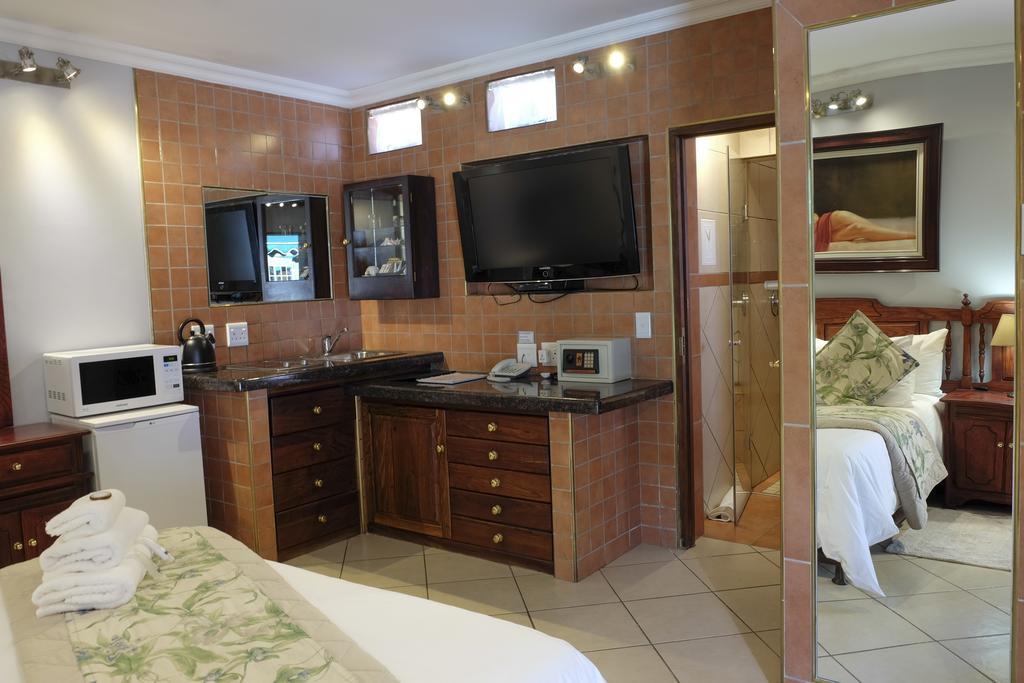 Waterkloof Guest House Pretoria Exterior photo